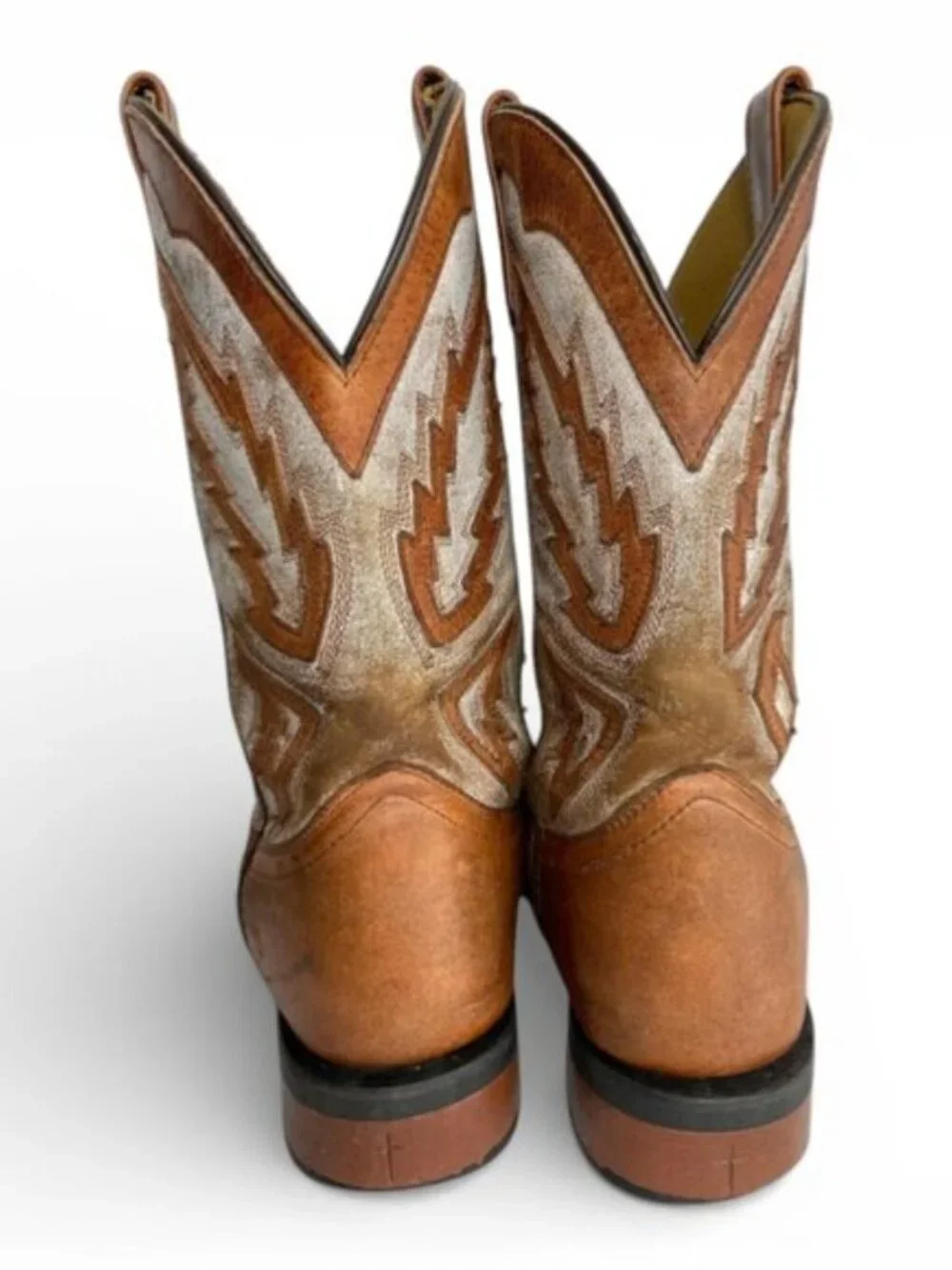 Laredo breakout distressed